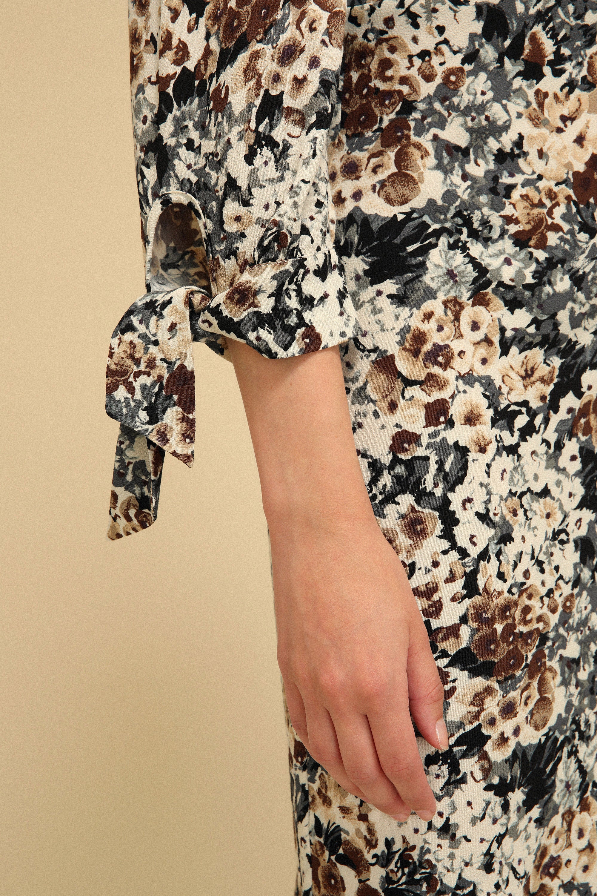 Robe MICHAELA - Image 4